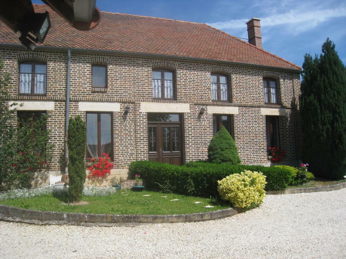 La Chambre D'amis LA COSTIGNIERES Montgueux Exterior foto